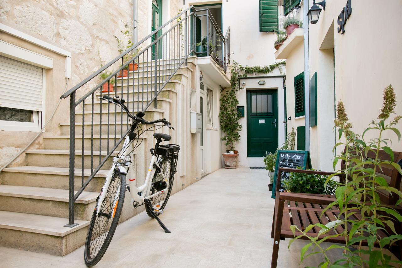 Divota Apartment Hotel Spalato Esterno foto